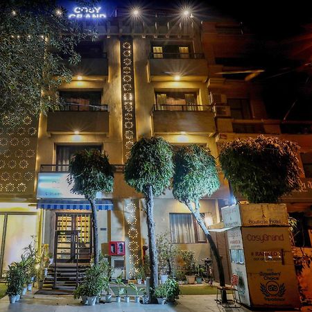 Cosy Grand, Chanakyapuri By The Cosy Hotels New Delhi Ngoại thất bức ảnh