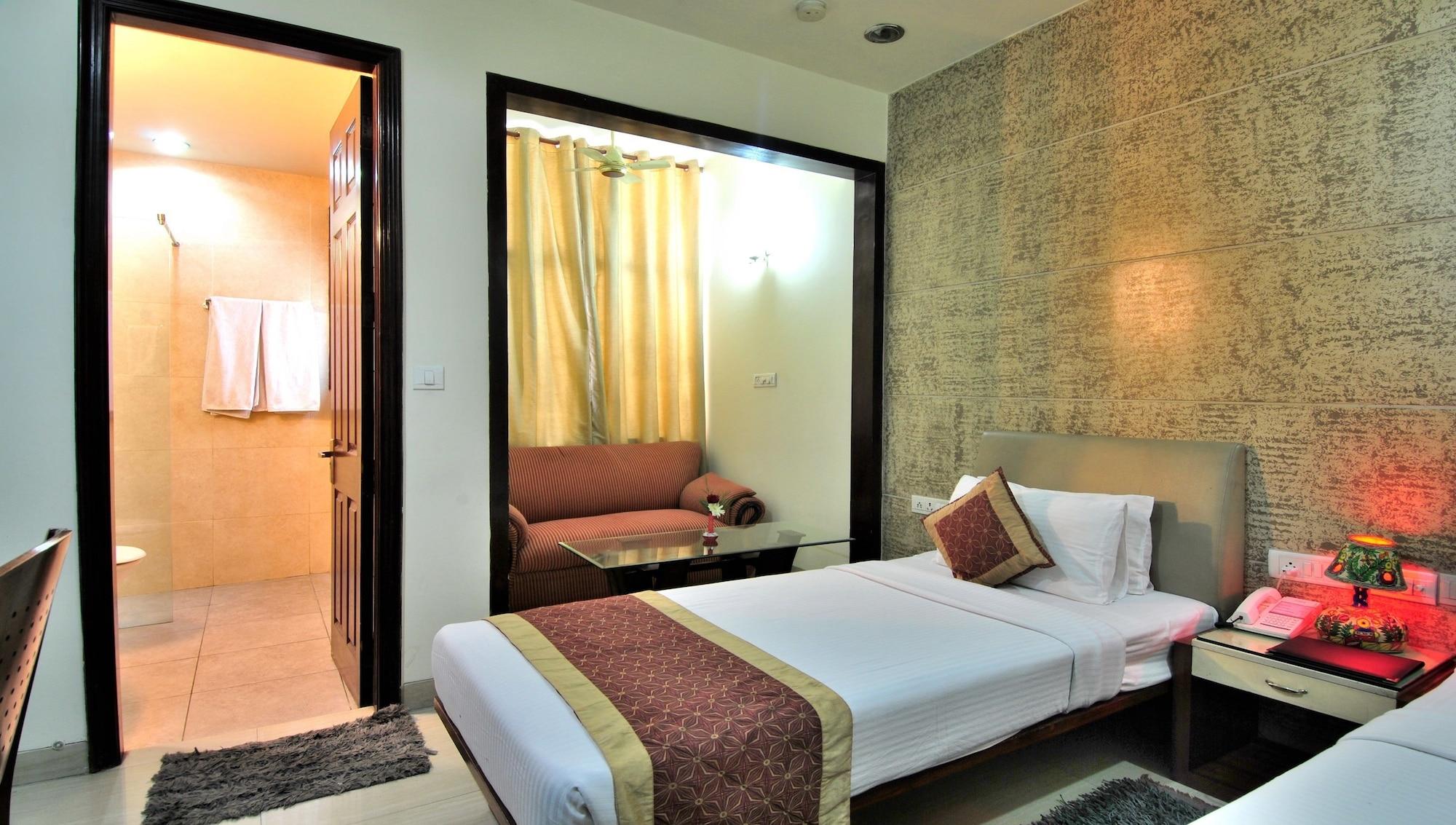 Cosy Grand, Chanakyapuri By The Cosy Hotels New Delhi Ngoại thất bức ảnh