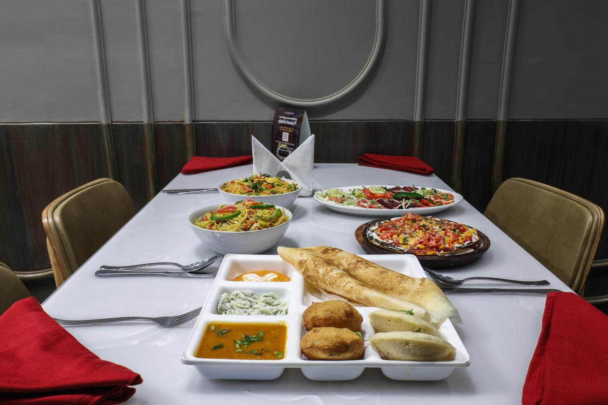 Cosy Grand, Chanakyapuri By The Cosy Hotels New Delhi Ngoại thất bức ảnh