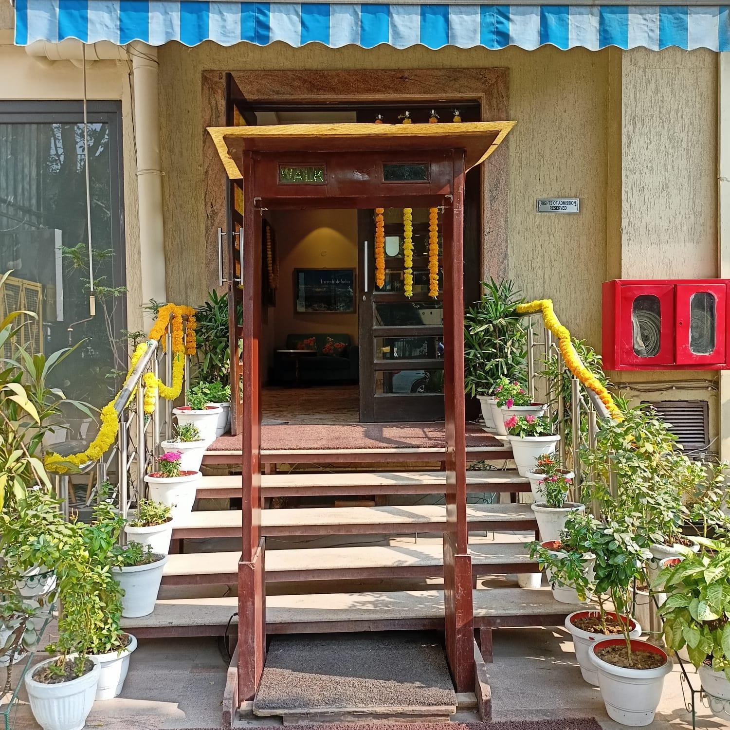 Cosy Grand, Chanakyapuri By The Cosy Hotels New Delhi Ngoại thất bức ảnh